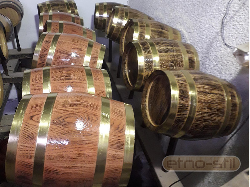 Small wooden barrels